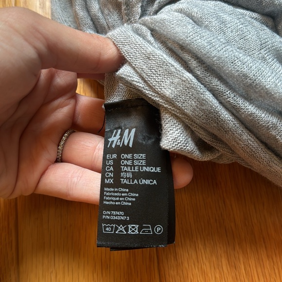 Infinity scarf - Picture 2 of 2